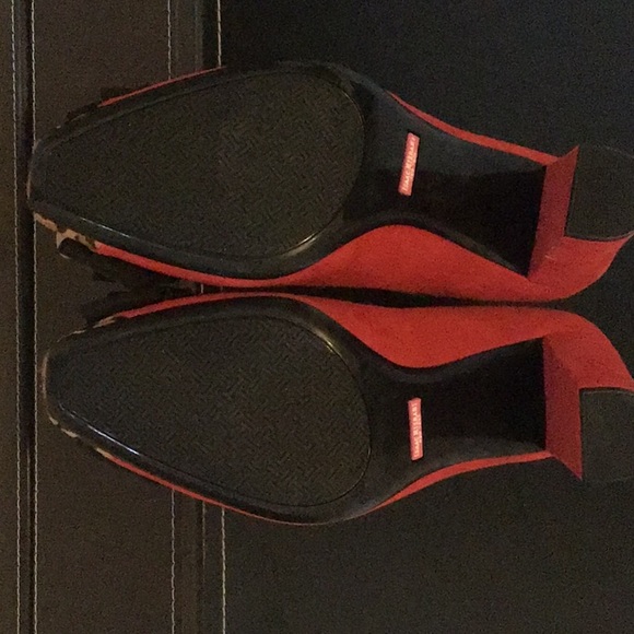 Isaac Mizrahi Pumps - Picture 3 of 5